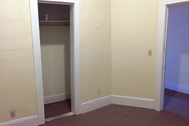 Living Space - Comm Ave 1 Bed Kenmore Sq Apartments