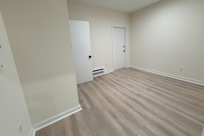 1 - SEPT 2026-Amazing Park Dr 3 bed, Heat inc. NO BROKER FEE! Apartments