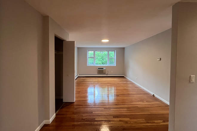1 - 2 Bed Available Now| NO BROKERS FEE Apartments