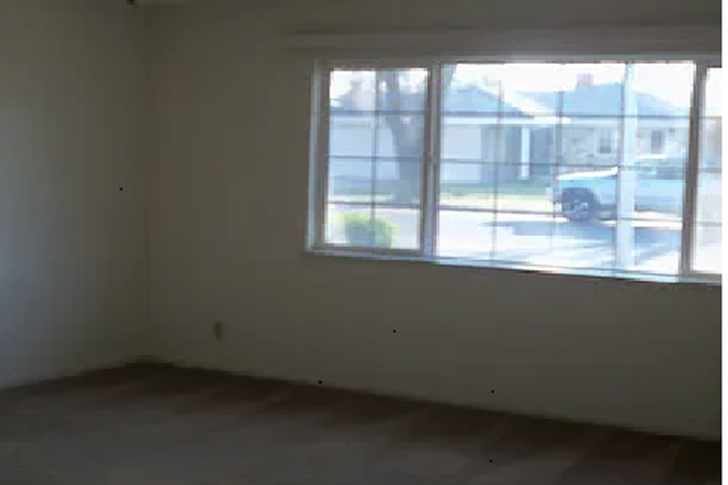 Living Room - Bedroom for Rent  in Single Family House.  $425 per Month