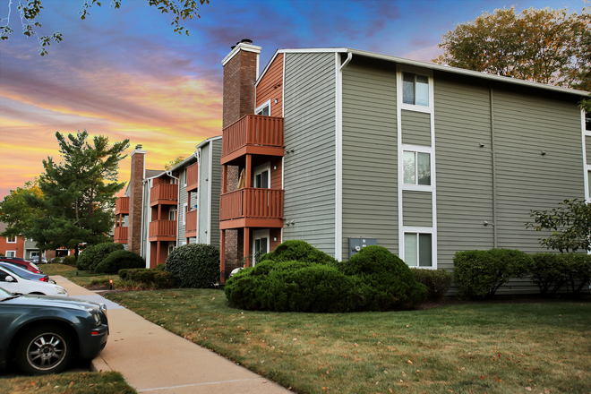 Street view - 1BR/2BR apts-Ravens Crest Drive-Plainsboro