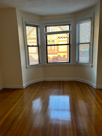 Living room - Beautiful condo, huge living room, modern kitchen, central heat/air, Washer/Dryer, private deck.