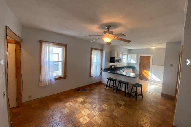 Kitchen - Awesome 4 Bedroom 1.5 Bathroom great for either Harvard or MIT !!