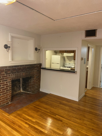 Living Space - Comm Ave 1 Bed Kenmore Sq Mins to the T