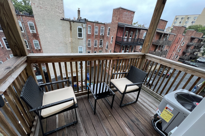 Balcony - 16 Hamilton Road Apartments