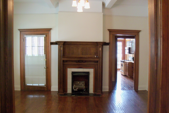 dining room - 4 Bedroom 3 Bathroom home-Prime Location