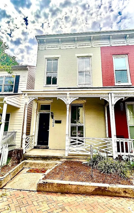 Front - House close to campus