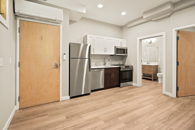 Kitchen - BRAND NEW 2B2B, Close to Campus Apartments