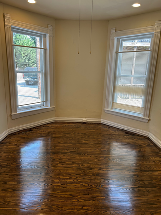 Living Room - AUGUST 1st - 3 BDRM on VCU Campus Apartments