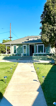 Large front yard with new landscape - Old Towne Orange Charm House