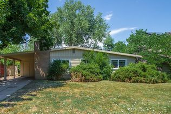 Front view of house - 365 30th Street