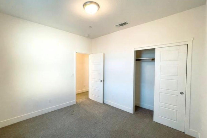 Room - Moraga. Room for rent $600 House