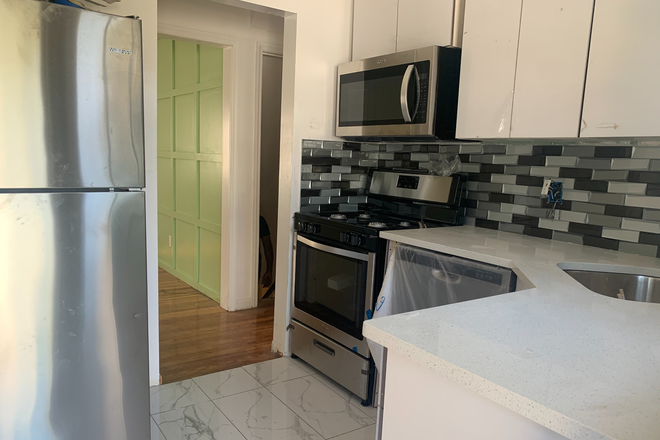 Kitchen - 4 Bedroom 2 Bath Fully Furnished Available 6/1/26 House