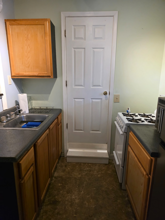 Kitchen - Clementine Dr close to the Dahlonega campus