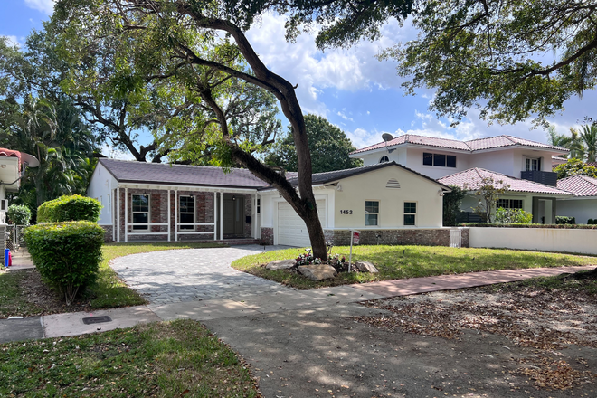 front - Across from the law school side of campus 3 bed/ 2 bath
