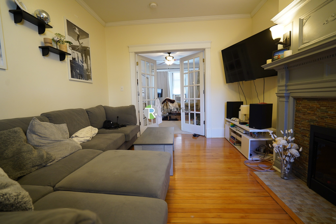 4 - SEPT 2026-Awesome Allston 1 bed, H/HW inc, No Broker Fee Apartments