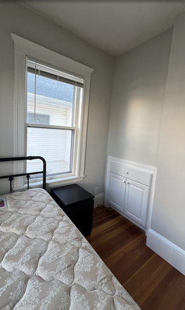 - - PRIME LOCATION 4 BEDROOM AVAILABLE FOR 6/1/2027 Apartments
