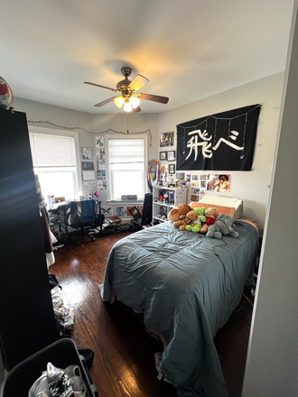 Bedroom - Modern 4 bed on Hillside Street with laundry in unit! Apartments