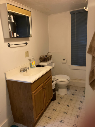 Bathroom - Cottage for Rent House