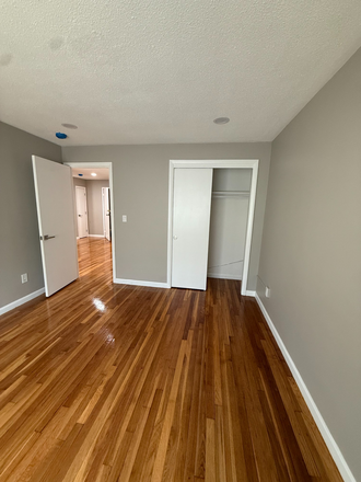 bed - Upscale 1 Bed 1 Bath NO BROKERS FEE!!!! (Jamaica Plain) Apartments