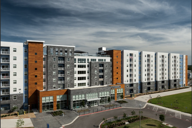 Access to Rooftop @ the Towers bldg. - Park West Apartments