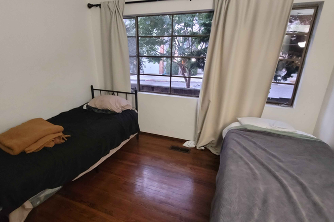 Bedroom 1 - Apartment close to campus