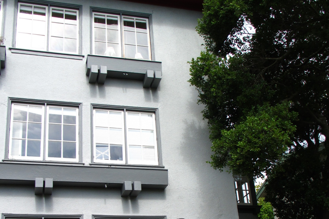 exterior view - 1421 Arch , Furnished one  bedroom apartment  on Northside. private deck,  August move in