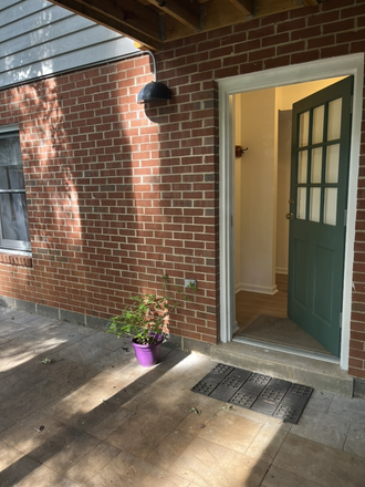 Apartment entrance - 2320B Highland Ave Apartment