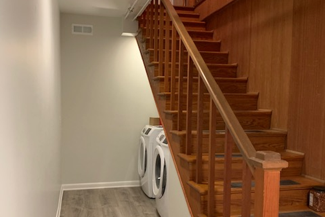 entrance to basement unit - Furnished apartment unit or room in quiet Hope Valley neighborhood - 2.7 miles from Duke