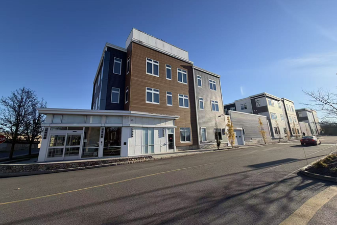 Building - 60 Cross Condo