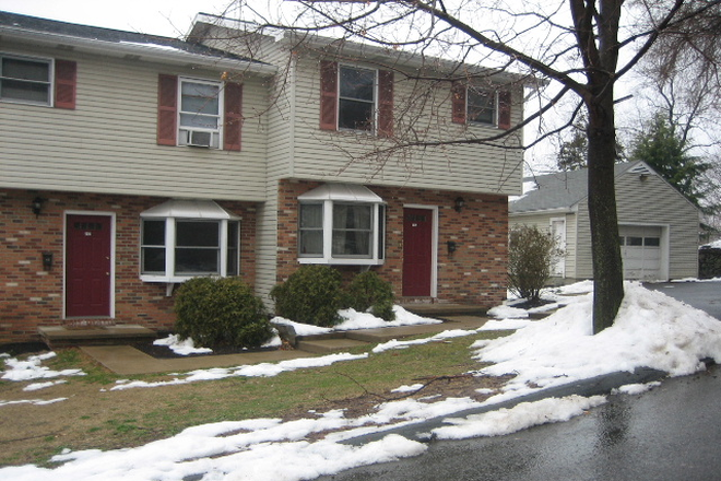 Street view of duplex and garage - **Spacious 3 Bedroom Duplex 5 Minute Walk to Campus** Rental