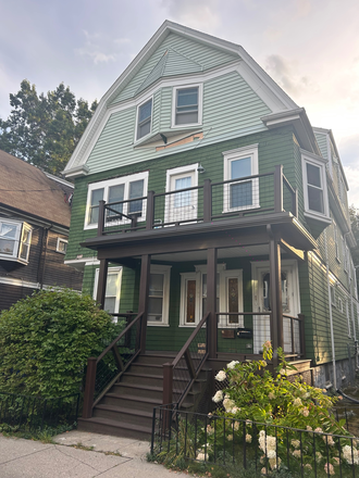 House (we are downstairs unit) - Bedroom for Sublease - One Street off of Campus, Newly Renovated 4 Bed 2 Bath