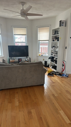 living room - *NO BROKERS FEE!* Updated 3 Bed / 1 Bath near HBS! Apartments