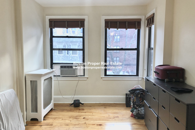 A - FRONT FACING * RENOVATED * NO BROKER FEES Condo
