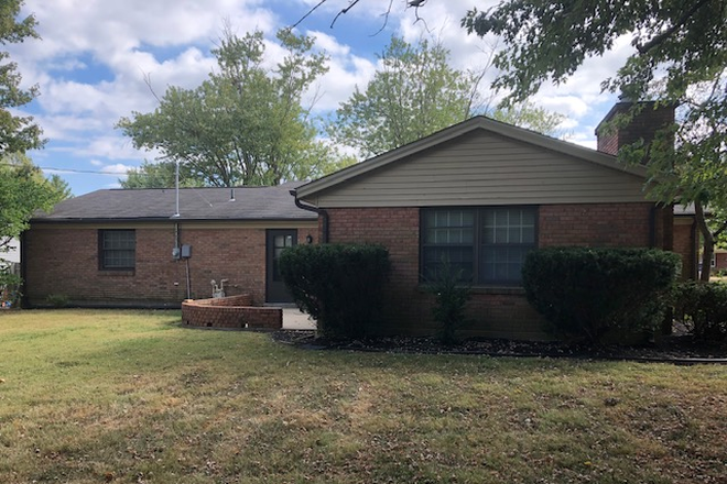 608 Brookview Ct Back - 608 Brookview Court House