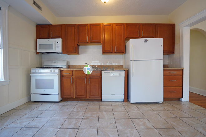 1 - AVAIL NOW NO FEE Huge Packards 4bed/2bath〡Central AC/DW〡Balcony/Sunroom〡Pet Apartments