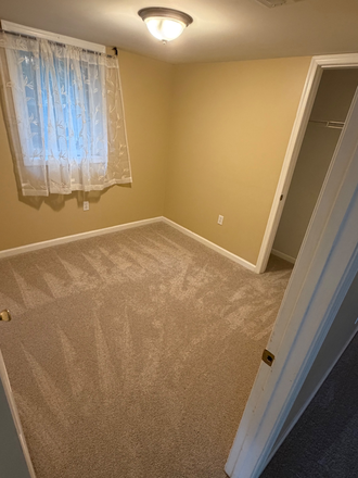 Study - Sunny 1 bedroom apartment in Riverdale Park  home