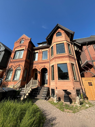 Outside Street View - 1 Unfurnished Bedroom in Sunny 3-Bedroom Townhouse