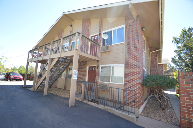4955 Moorhead - 4955 Moorhead Ave. (1BR/1BA)