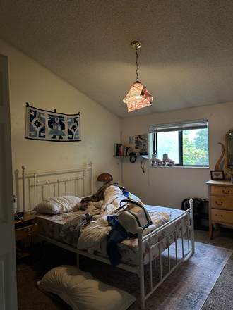 Bedroom 1 - Lovely apartment for 3 on Marine Street