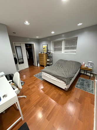 Bedroom #1 - Walk to Class in Minutes