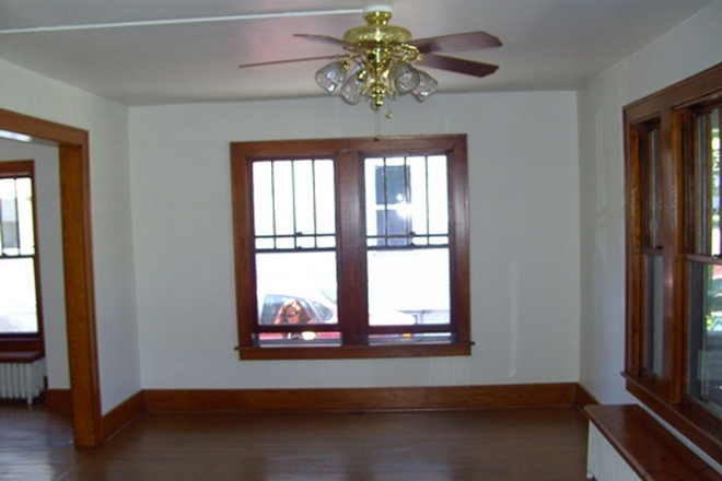Bedroom - Ming Li 906 West Beaver Avenue