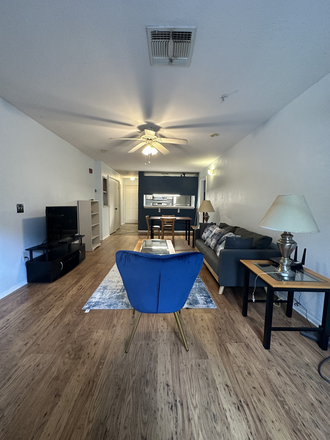 Living room - Countryside at the University Apartments