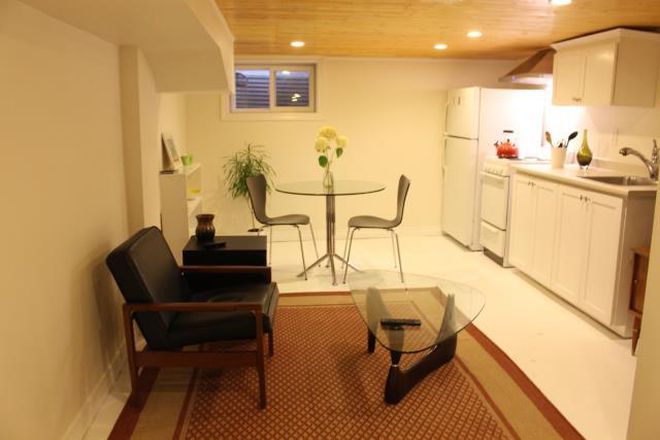 living space - Great quiet neighbourhood Apartments