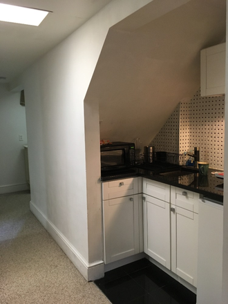 Kitchen - Two-bedroom basement apartment w/ private entrance