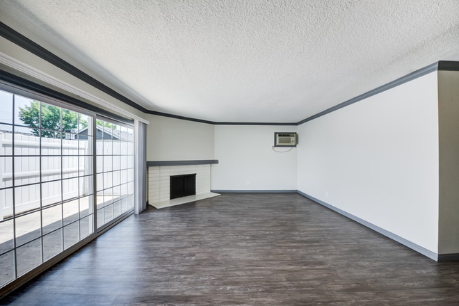 Living Room - Lantern Bay Apartments