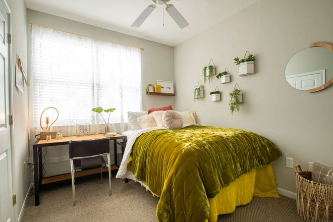 Bedroom - Alight Gainesville