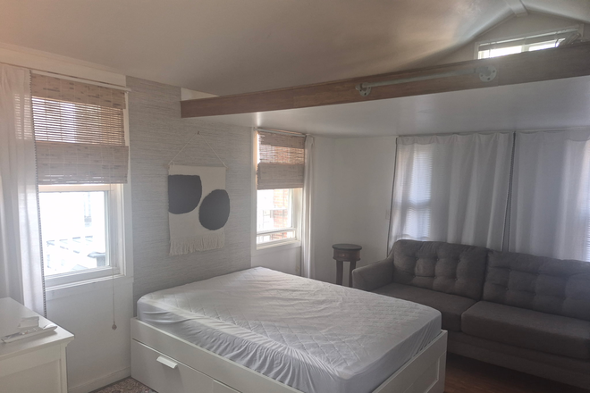 Studio - HOME AWAY FROM HOME(STUDIO)