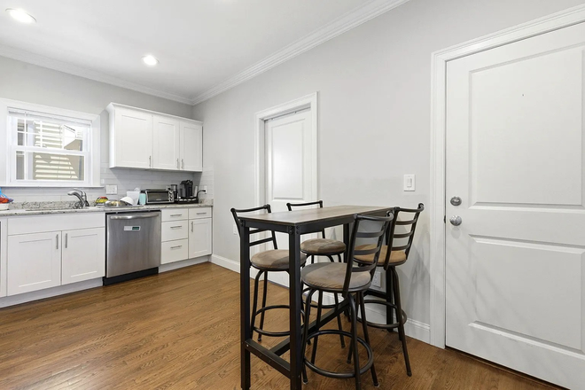 Dining Area (Room for full dining set up!) - Beautifully Updated 4 Bedroom Somerville Apartment