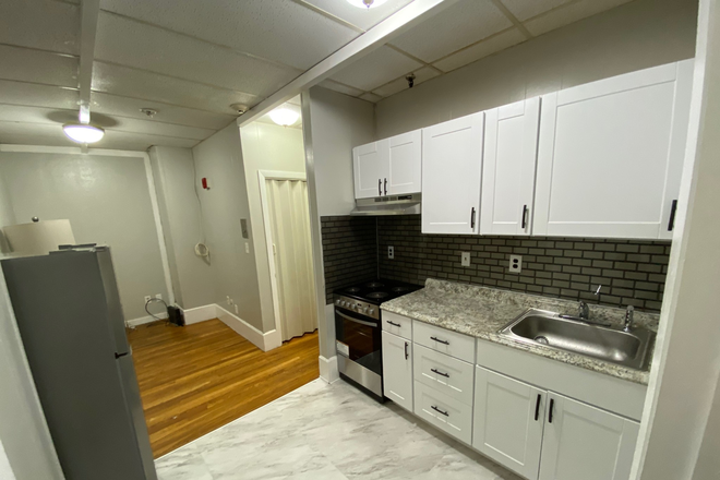 xx - Beacon St 2 Bed Kenmore Apartments